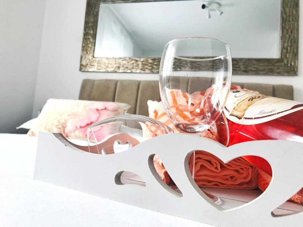Hedonist-Luxury 2 Bedroom Apartment With Private Hot Tub, Garden And Free Parking Trogir Extérieur photo