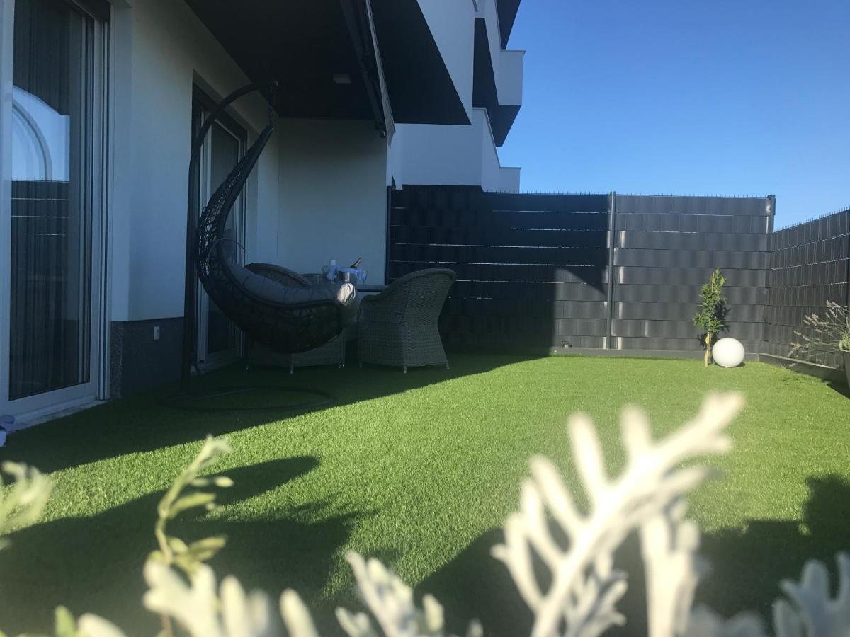Hedonist-Luxury 2 Bedroom Apartment With Private Hot Tub, Garden And Free Parking Trogir Extérieur photo